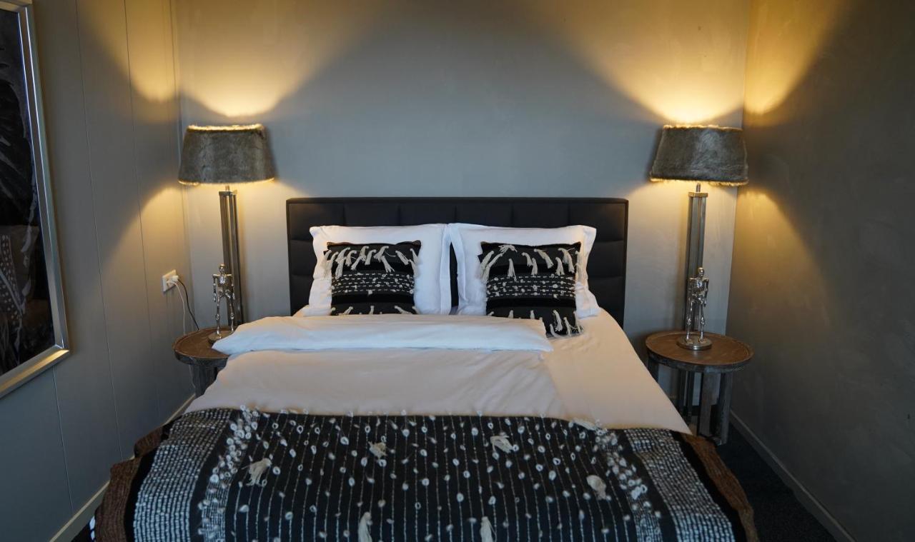 Bewaring Hotel 3*